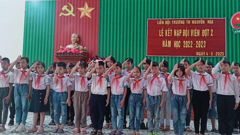 Liên đội trường Tiểu học Nguyên Hoà tổ chức lễ kết nạp Đội viên mới đợt 2 cho 35 em nhi đồng khối lớp 3