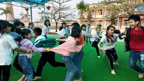 Mô hình giờ ra chơi trải nghiệm, sáng tạo của các em học sinh trường Tiểu học Nguyên Hoà.